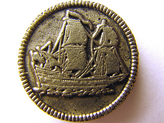У николы были только серебряные монеты. Серебряная монета 1653. Албанские серебряные монеты. Монеты сказки. Галактика серебряная монета.
